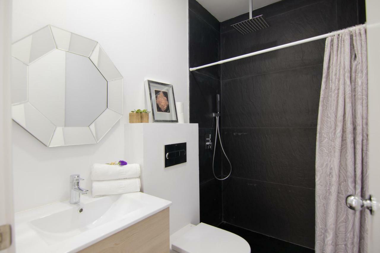 Homeforguest Stylish And Modern Apartment Overlooking Las Canteras Las Palmas de Gran Canaria Luaran gambar