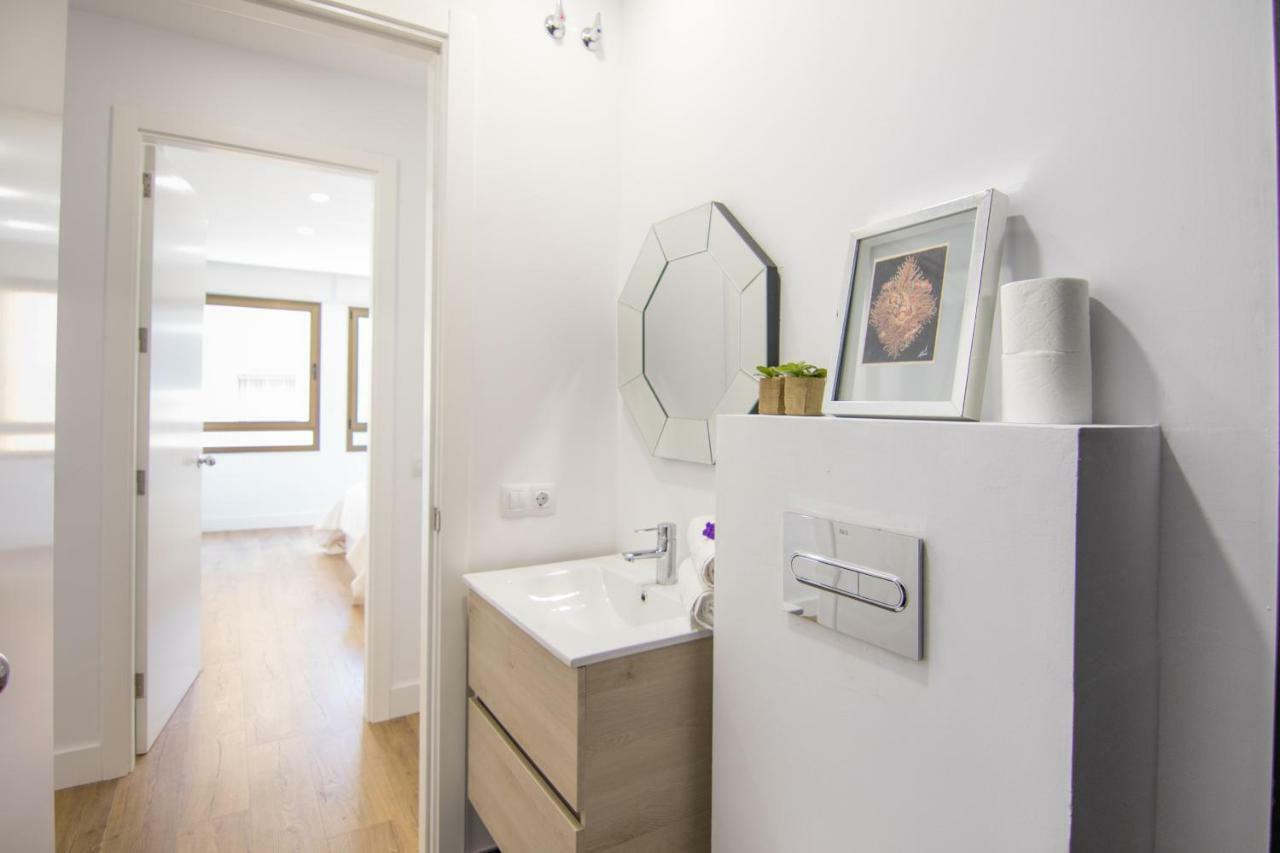 Homeforguest Stylish And Modern Apartment Overlooking Las Canteras Las Palmas de Gran Canaria Luaran gambar